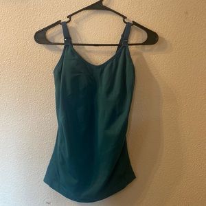 No brand nursing tank top size medium